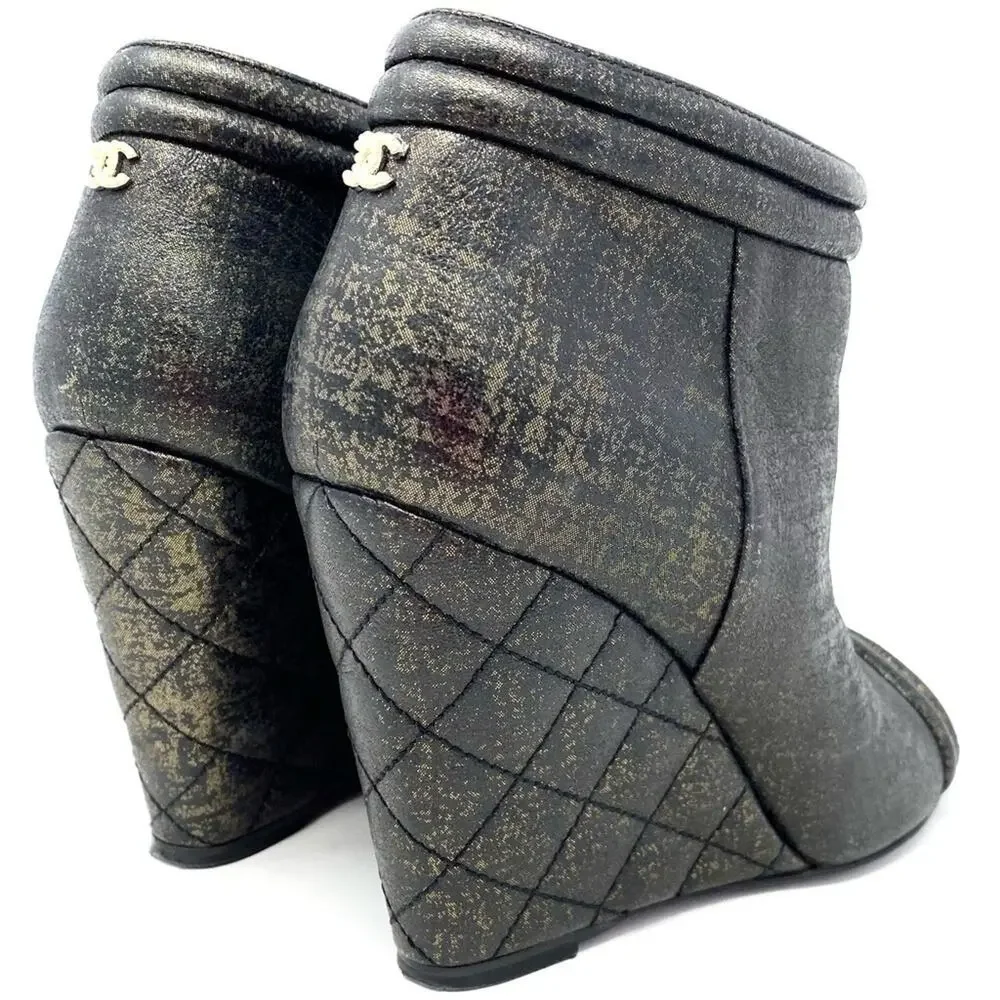 CHANEL archival 16s